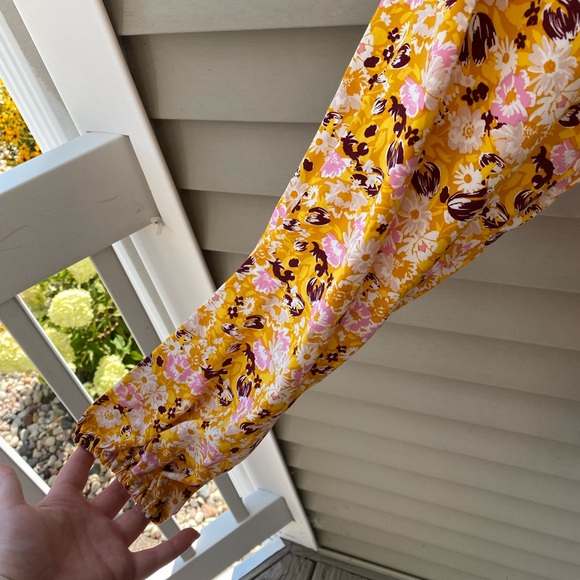 GAP Mustard Floral Long Sleeve Blouse - Women’s Size L - Picture 3 of 10